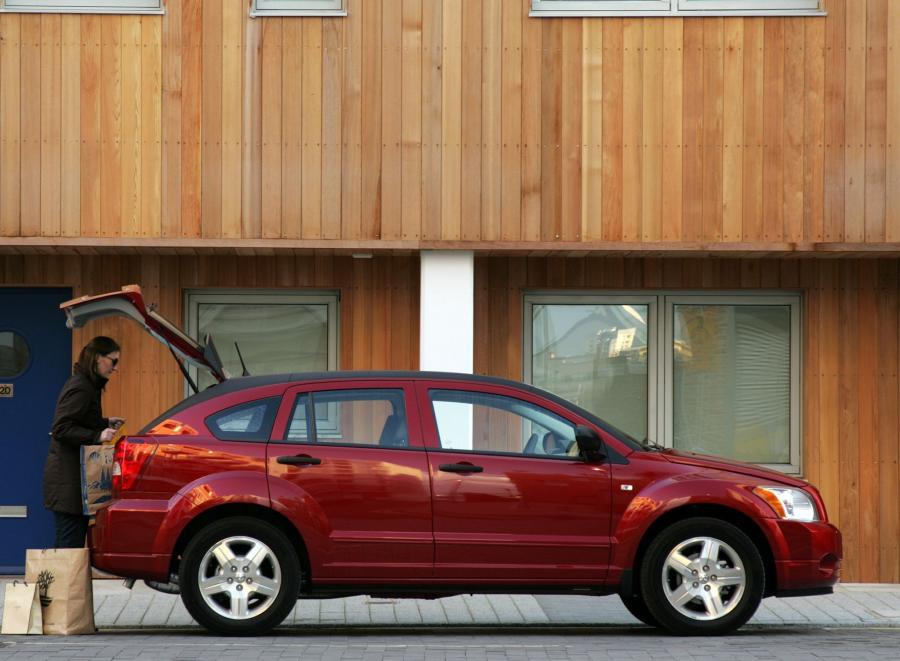  Dodge Caliber 2006 года  (UK) (фото 15 из 31)